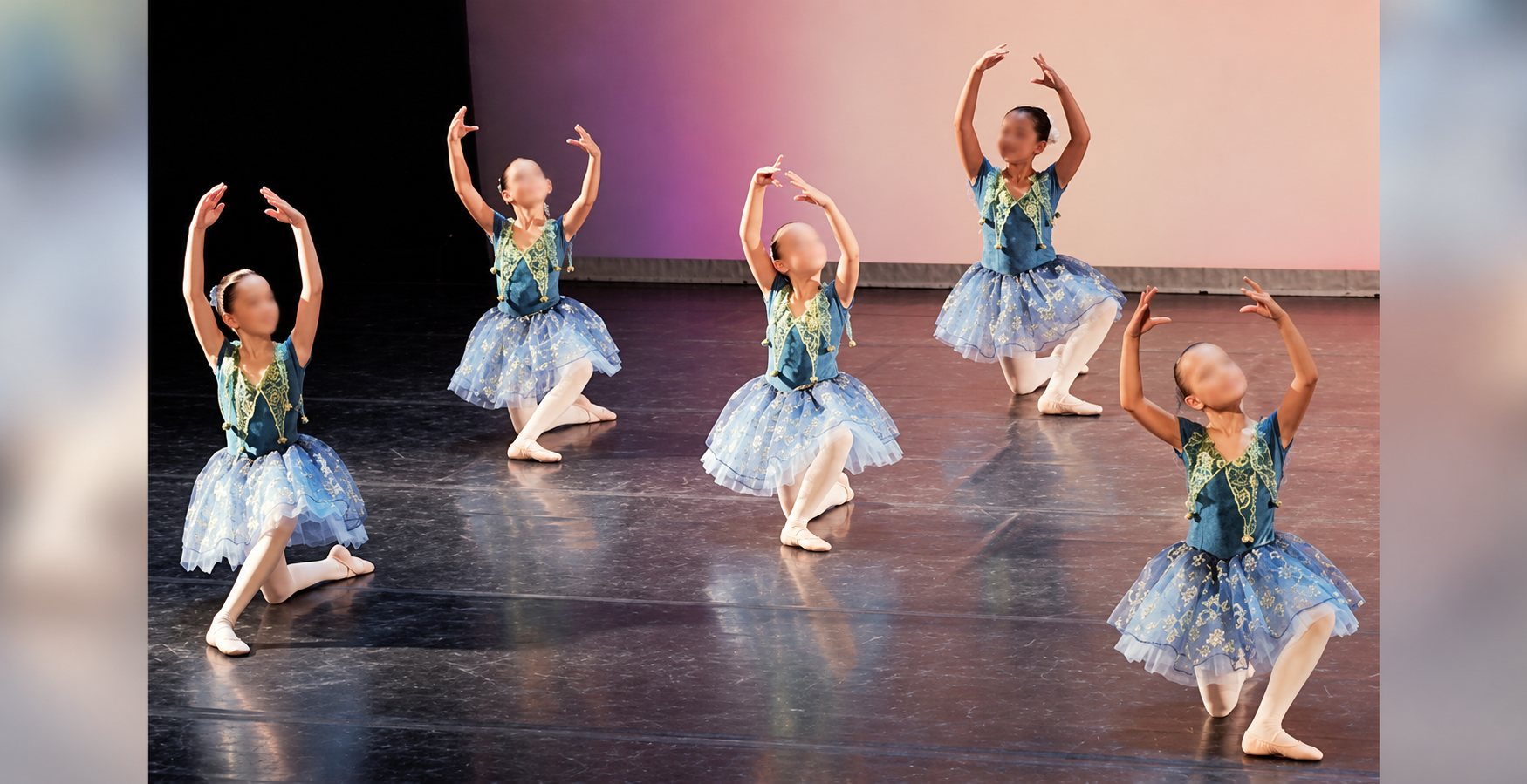 Danseuses exécutant un port de bras