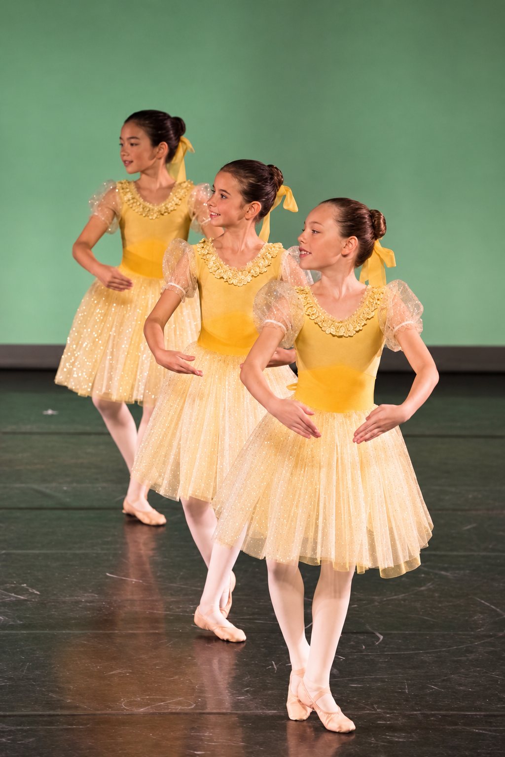 Trio de danseuses en diagonale